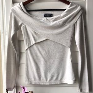 ABERCROMBIE & FITCH OFF THE SHOULDER COZY TOP